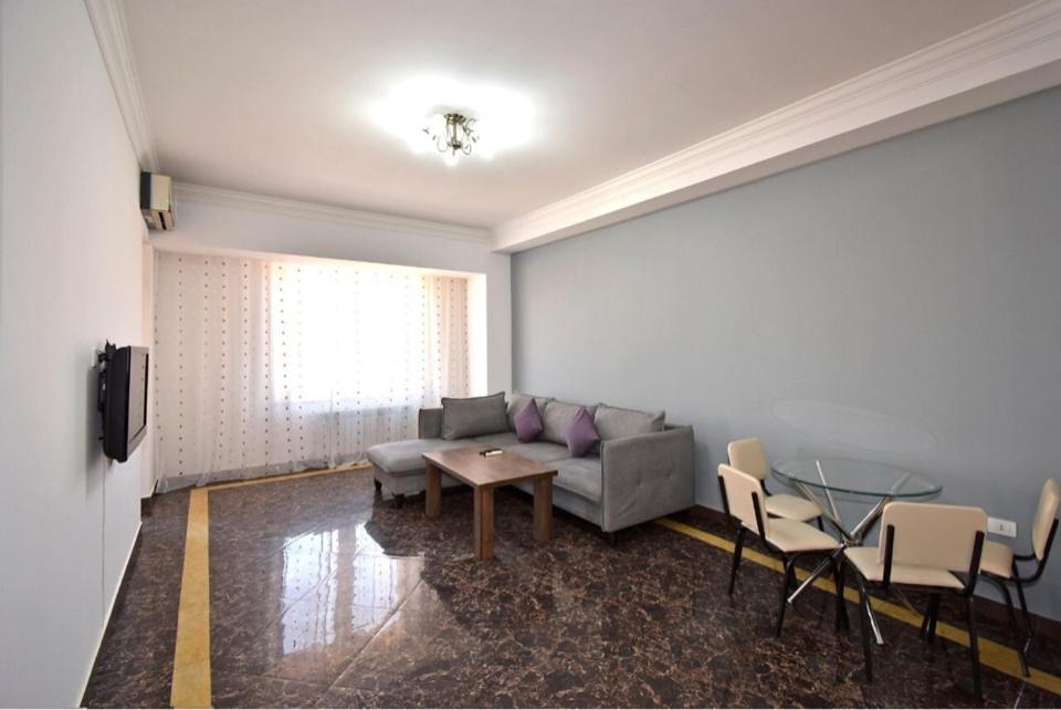 Modern Apartment For Rent In Buzand Street Bu944 เยเรวาน ภายนอก รูปภาพ